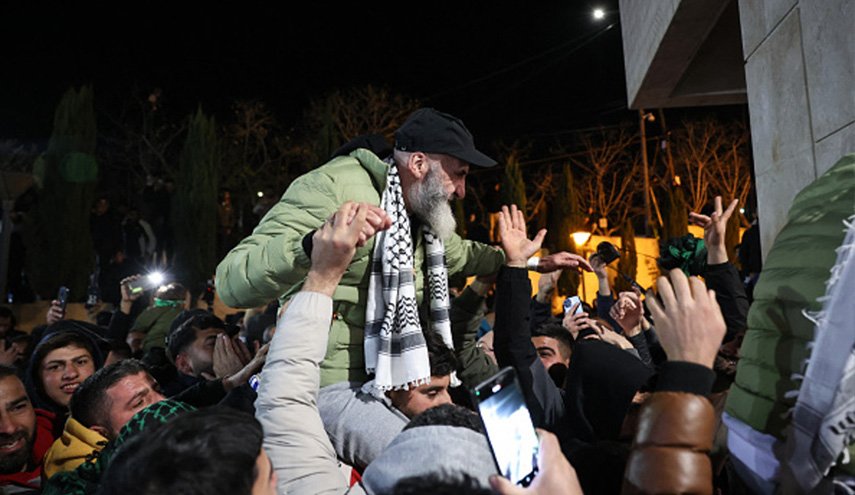 وفد إسرائيلي إلى القاهرة وإرجاء إطلاق 46 أسيرا فلسطينيا