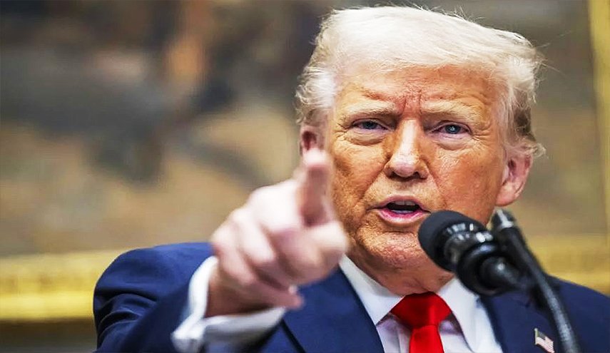 ترامب يكثف حربا تجارية مشددة مع رسوم جمركية على كندا والمكسيك والصين