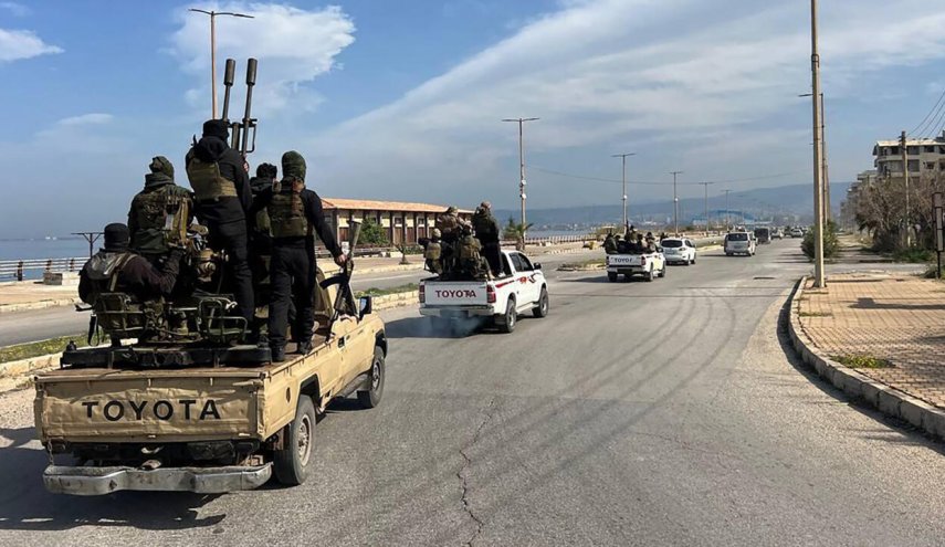  مقتل أكثر من 311 مدنياً في الساحل السوري بايدي جماعات مسلحة 