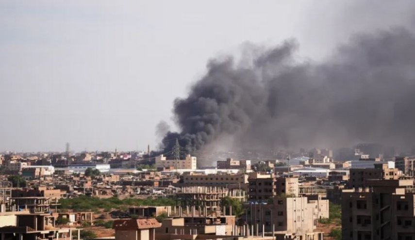 الجيش السوداني يحاصر القصر الجمهوري وسط الخرطوم ويطارد الدعم السريع