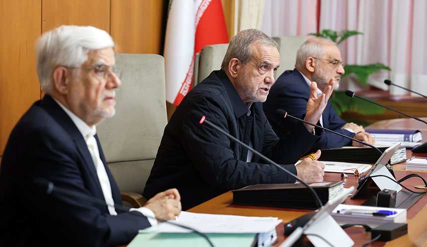 بزشكيان:باب الحوار غير المباشر مع أميركا لا يزال مفتوحاً
