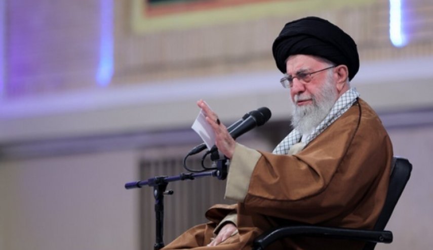 قائد الثورة:المحتل الذي يسيطر على أرض فلسطين ليس له أي حق فيها