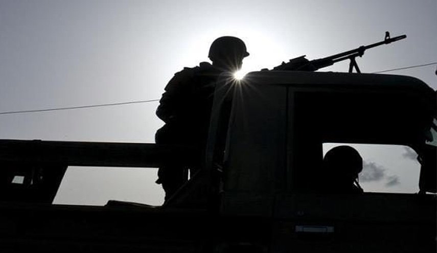 حواجز طيارة مسلحة تنهب ممتلكات السوريين وتسلب أموالهم بسهل الغاب 