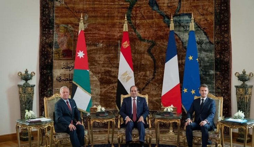 قمة القاهرة الثلاثية تطالب بعودة فورية لاتفاق غزة وتحرك دولي لوقف العدوان