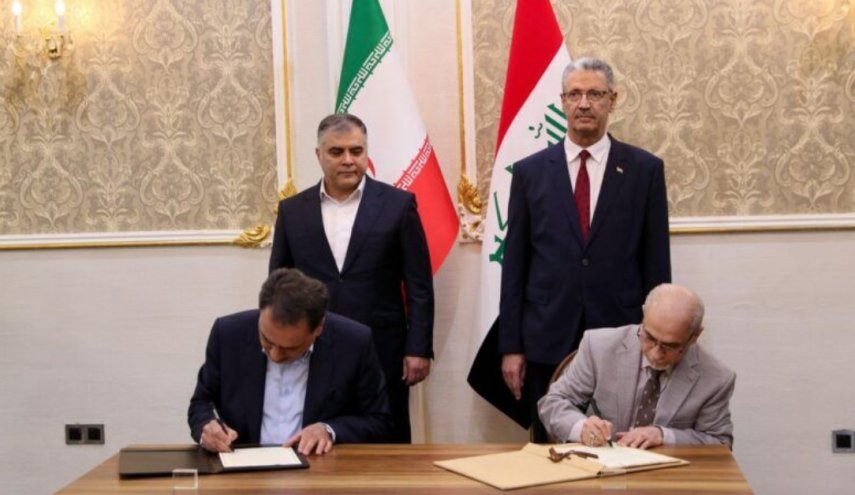 وزيرا النفط الإيراني والعراقي يوقعان مذكرات تفاهم لتعزيز التعاون المشترك
