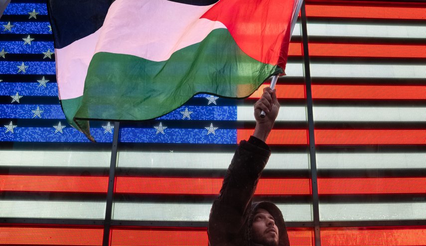 السلطات الأمريكية تعتقل ناشطًا فلسطينيًا بسبب نشاطه المناهض للاحتلال الإسرائيلي