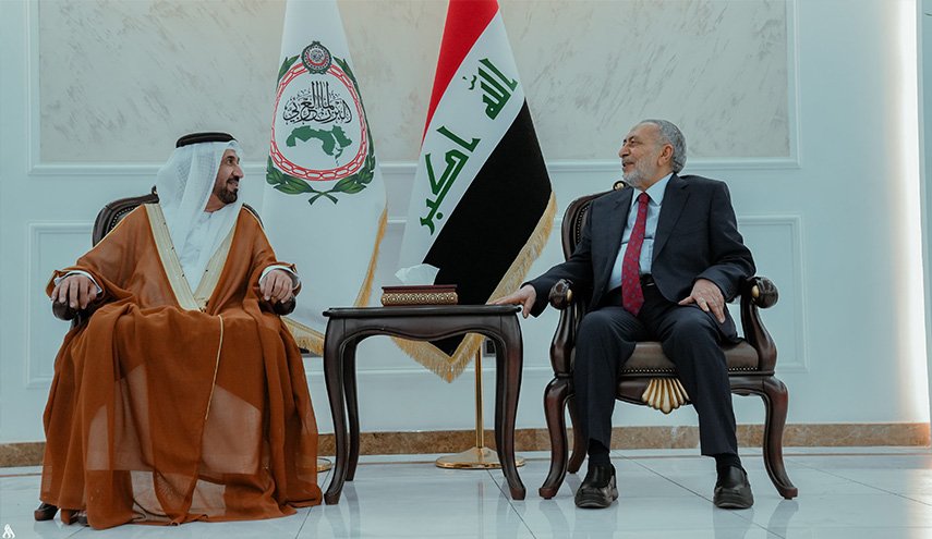 في زيارة رسمية.. رئيس البرلمان العربي يصل إلى بغداد