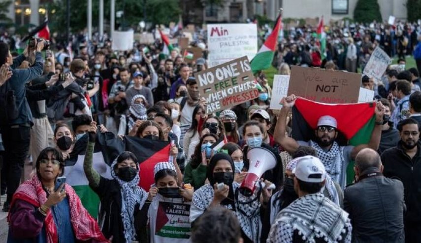 تواطؤ الجامعات الأمريكية مع إدارة ترامب في طرد الطلاب الدوليين