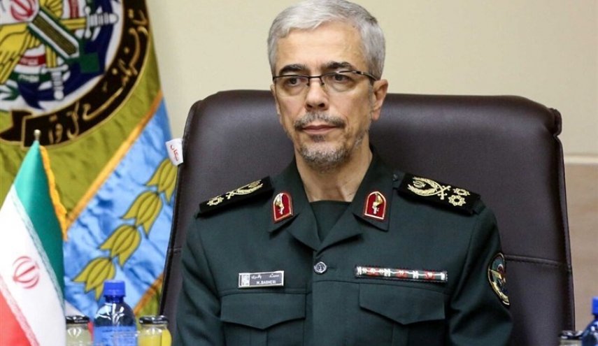 اللواء باقري: الحرس الثوري هو الحصن الحصين للشعب