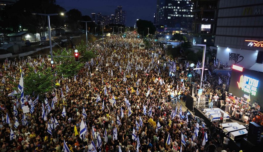 المعارضة الإسرائيلية تقول إن نتنياهو خطر على أمن الكيان ويجب أن يرحل