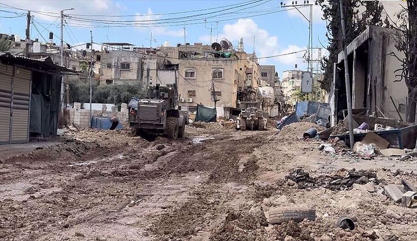 الاحتلال يواصل عدوانه على الضفة الغربية ويعزز من قواته العسكرية