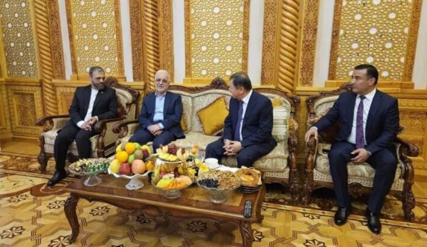 وزير الداخلية الإيراني یصل الی طاجيكستان
