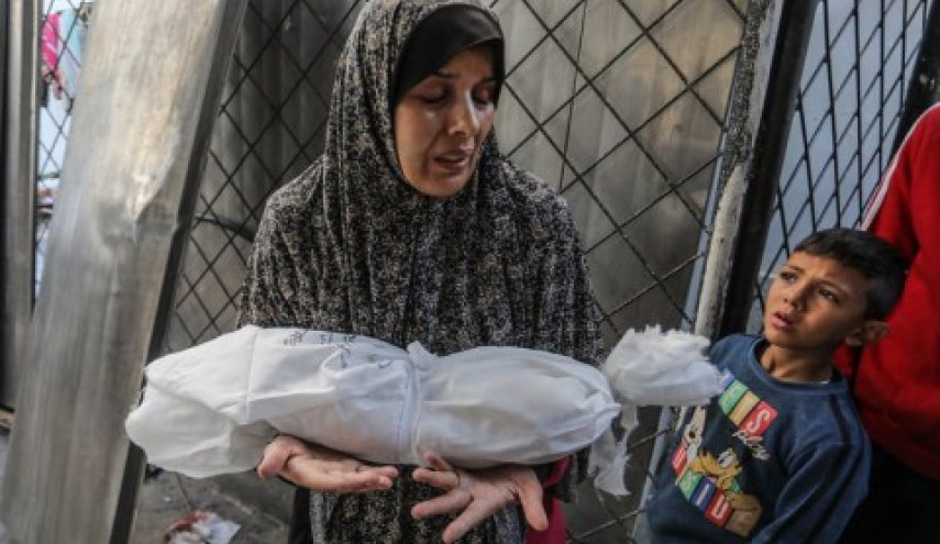 أشلاء الأطفال تطايرت..مشاهد مؤلمة من قصف حي اليرموك بغزة