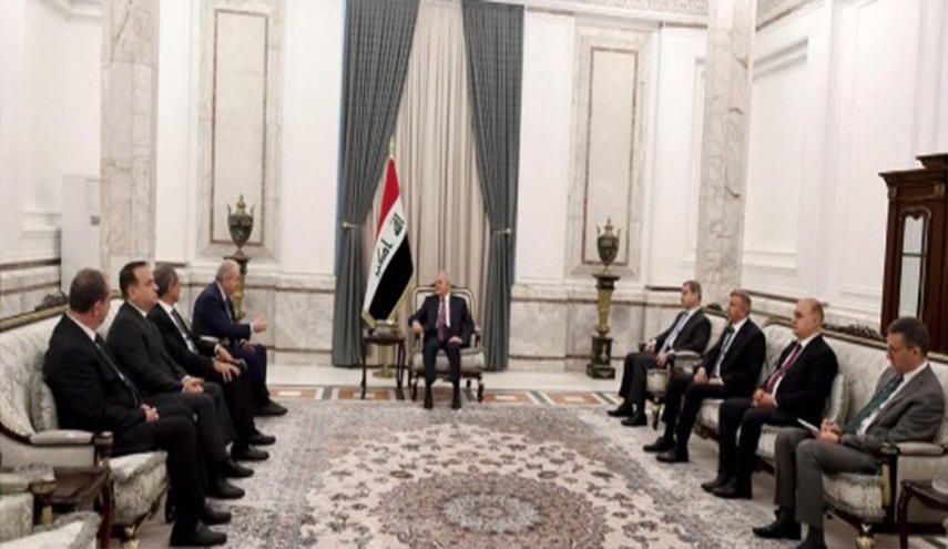 وفد لبناني للعراق وسعي لإعادة تشغيل خط أنابيب النفظ