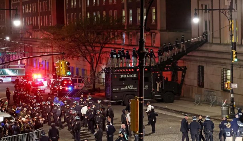 شرطة نيويورك تقتحم جامعة كولومبيا لفض اعتصام مؤيد لفلسطين
