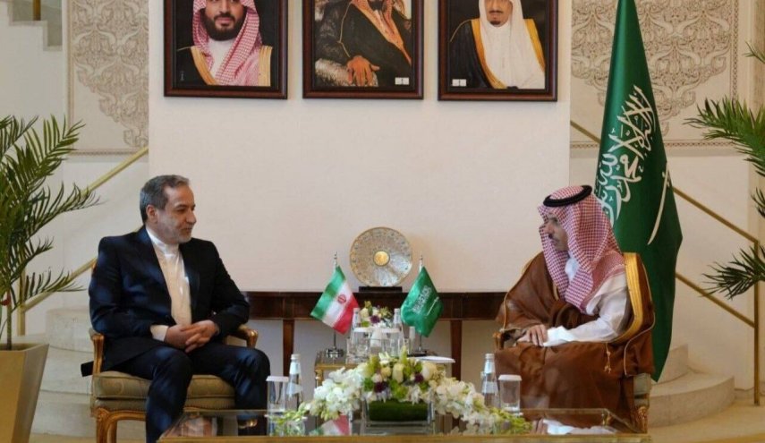 وزير الخارجية الايراني يجري مباحثات مع نظيره السعودي