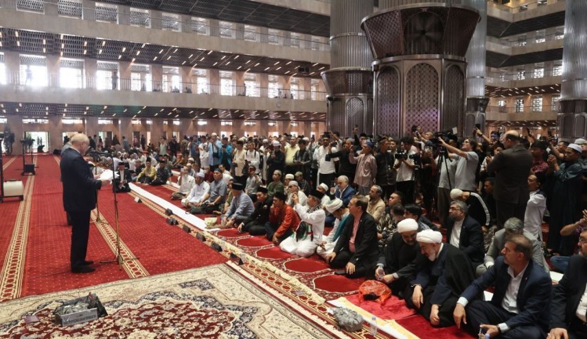 قاليباف: يجب الا نسمح للنظام الاستكباري بمواصلة أكبر إبادة جماعية في التاريخ 