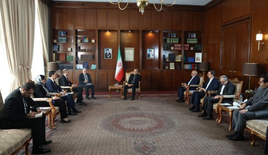 بزشكيان: نسعى لتعزيز العلاقات مع الجيران على أساس القواسم الثقافية والتاريخية المشتركة