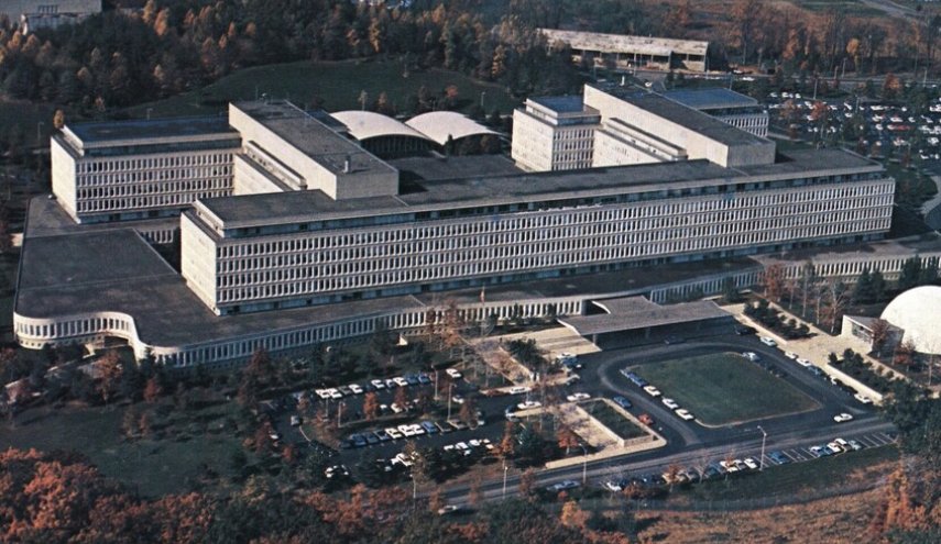 بالتفاصيل.. إطلاق نار أمام مقر وكالة الاستخبارات المركزية الأميركية
