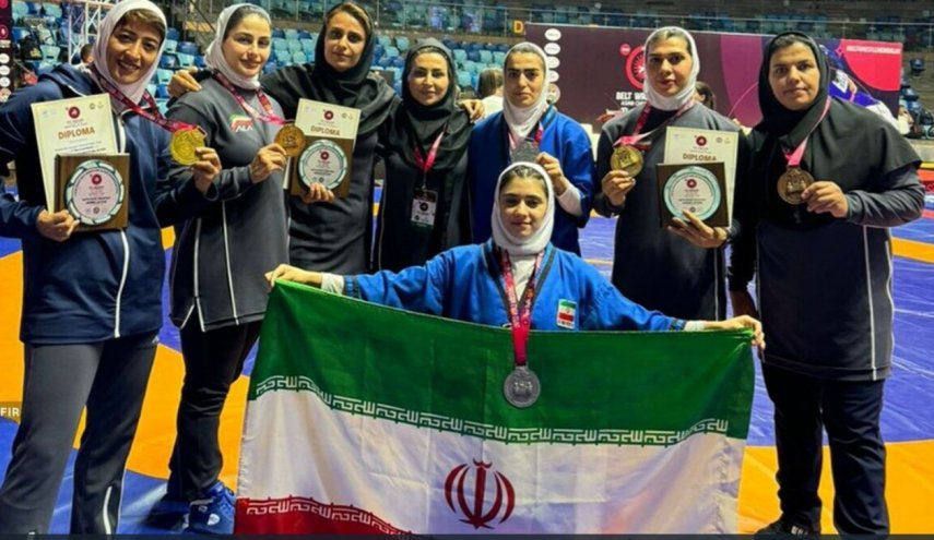 تتويج منتخب سيدات إيران في مصارعة الآليش ببطولة آسيا