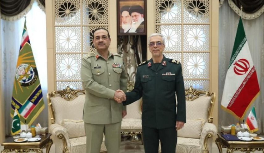 اللواء باقري: إيران وباكستان عازمتان على القضاء على الإرهاب