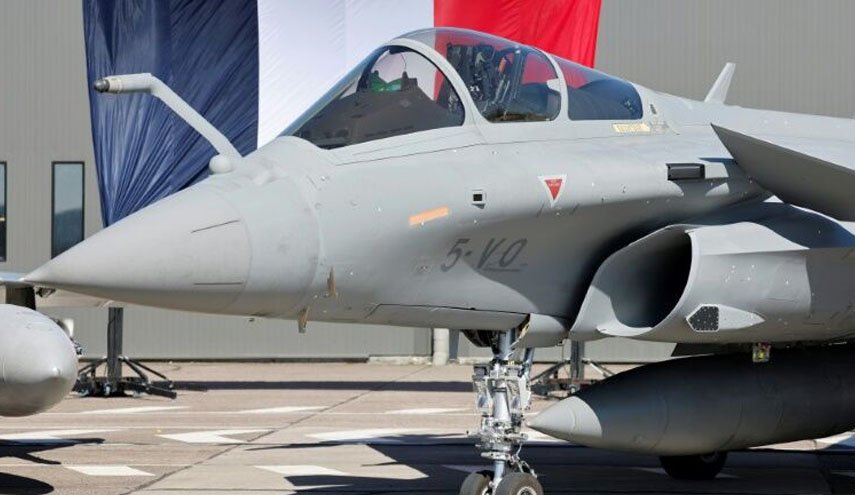 فرانسه برای بازسازی پایگاه هوایی مجهز به سلاح اتمی ۱.۷ میلیار دلار هزینه می‌کند