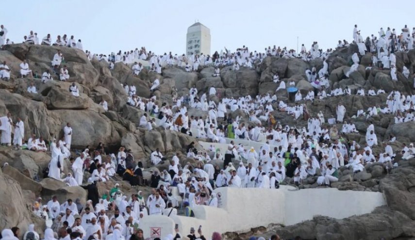 كم بلغ عدد الحجاج المسلمين لموسم الحج هذا العام؟
