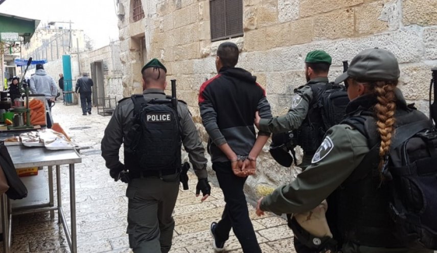 الإحتلال يشن حملة اقتحامات واعتقالات في الضفة والقدس
