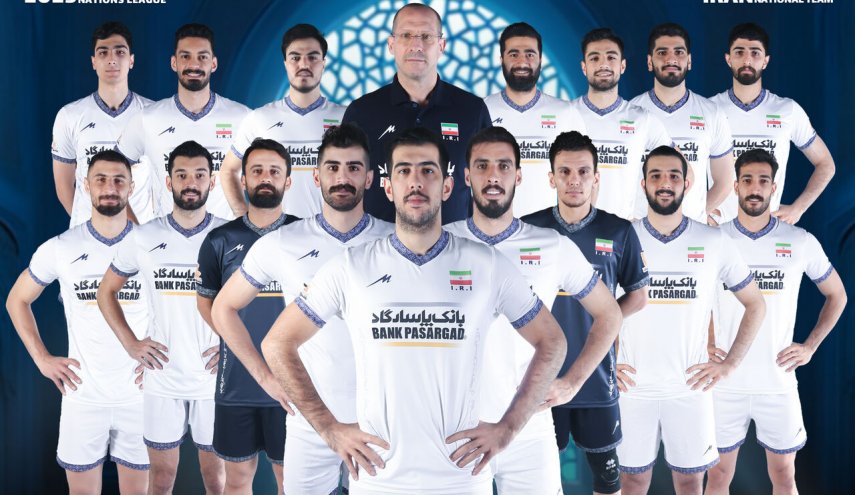 اقدام ارزشمند بازیکنان تیم ملی والیبال؛ ما سربازان وطنیم + فیلم