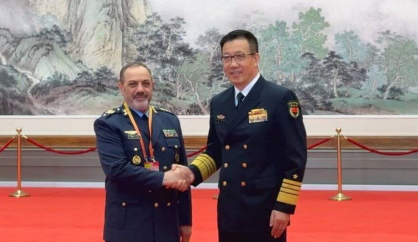 وزير الدفاع الايراني يجري محادثات مع عدد من نظرائه على هامش اجتماع منظمة شنغهاي للتعاون