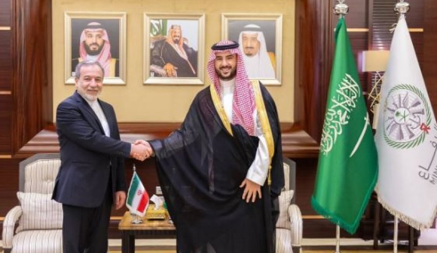 وزیر دفاع عربستان: با عراقچی جنبه‌های مختلف همکاری‌های دوجانبه را بررسی کردیم