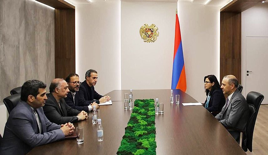 أمين مجلس الأمن الأرميني يؤكد وقوف بلاده إلى جانب الشعب الإيراني