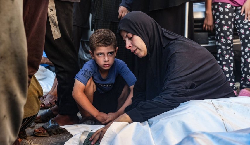 استشهاد 10 فلسطينيين وجرح العشرات بينهم أطفال فقدوا أطرافهم