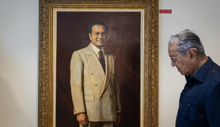 ماهاتیر محمد: واشنگتن هر کسی را که برای توقف نسل‌کشی در غزه تلاش کند تهدید می‌کند