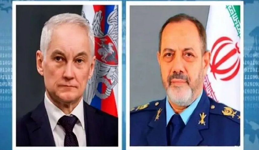وزير الدفاع الايراني یلتقي نظيره الروسي في موسكو