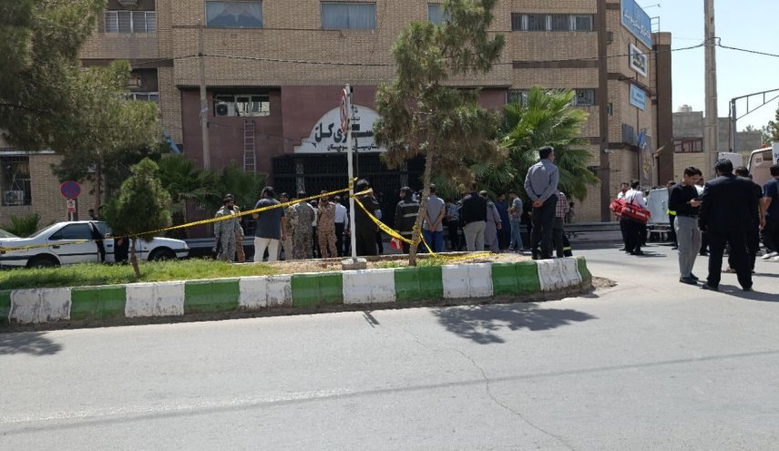 القضاء علی 3 إرهابيين هاجموا مبنى القضاء في زاهدان