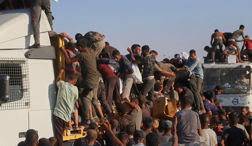 20 شهيداً وعشرات الإصابات بانقلاب شاحنة على مُجوّعين في غزة