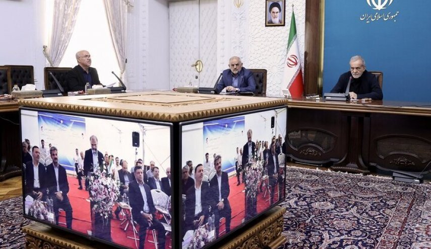 إيران تبدأ تشغيل محطات للطاقة الشمسية بقدرة 425 ميجاوات