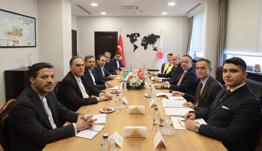 محادثات بين نائبي وزيري الخارجية الإيراني والتركي
