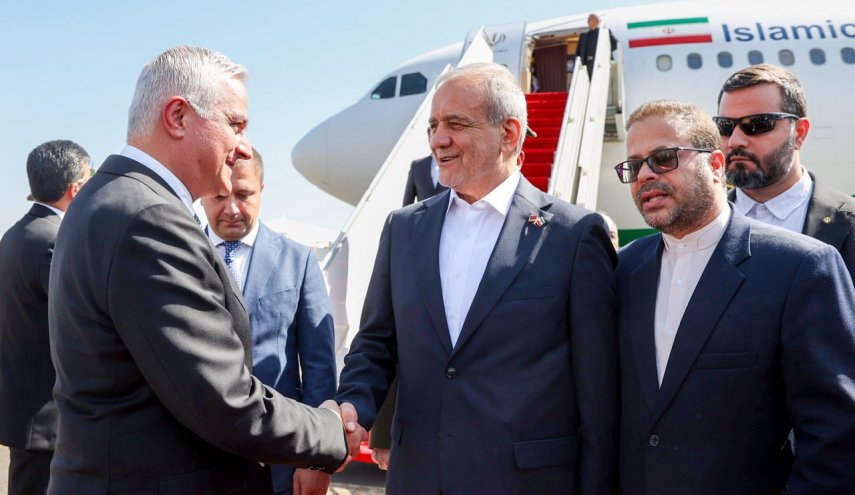 الرئيس الايراني يصل إلى يريفان