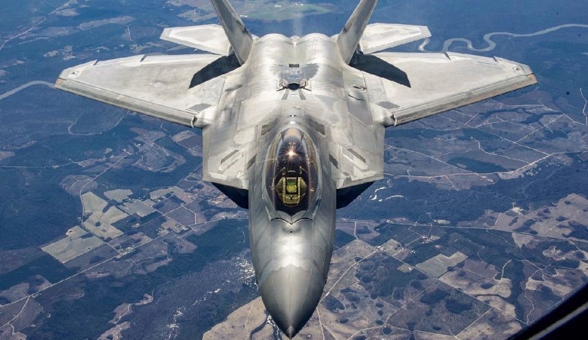 الصين تكشف عن سلاح خفي لصيد مقاتلة F-22 الأمريكية