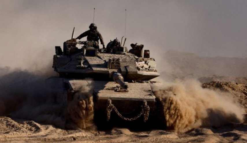 جيش الاحتلال الإسرائيلي يعلن احتراق إحدى دباباته جنوب سوريا