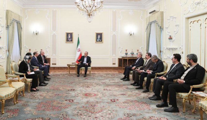 بزشكيان: لن نسمح لأحد بزعزعة العلاقات الودية بين إيران وأرمينيا