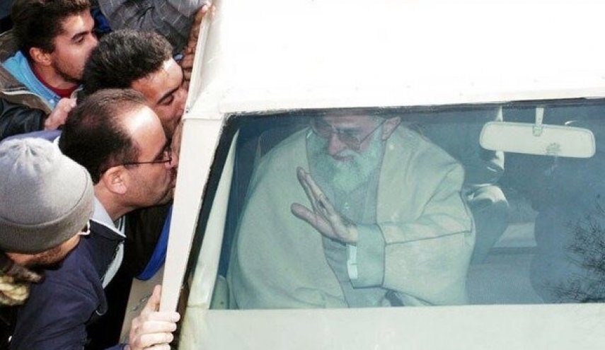 قيادي بحرس الثورة يروي كواليس شراء سيارة مصفحة لآية الله خامنئي 