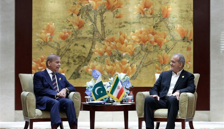 بزشكيان : لا وجود لأي مسافة بين شعبي إيران وباكستان