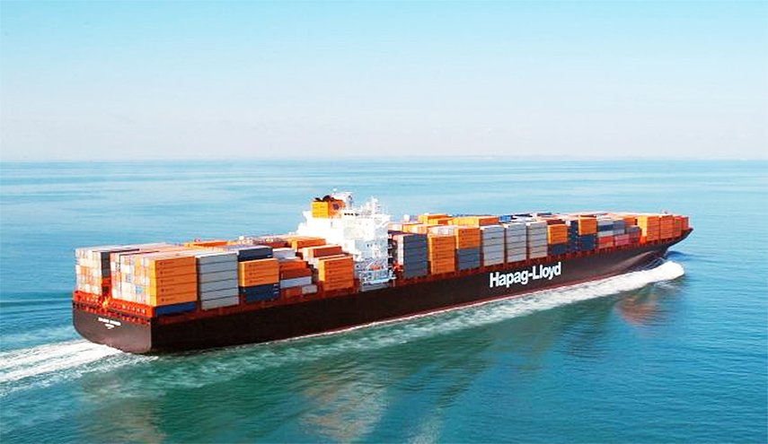 اليمن يجدد تحذيراته لملاك السفن من خطورة التعامل مع موانئ الكيان