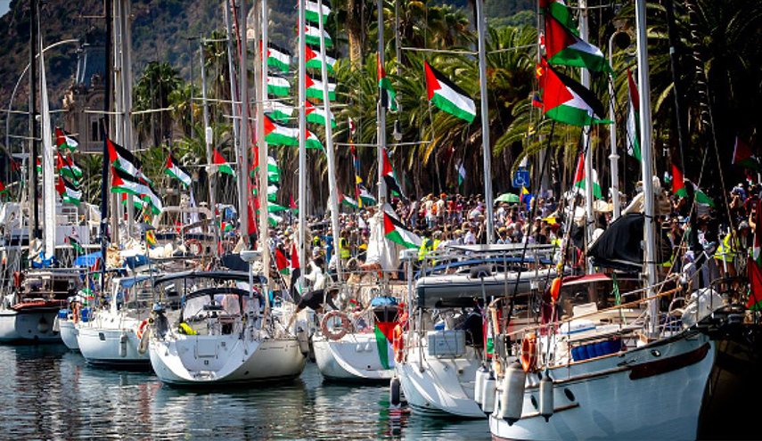 سفينة يونانية تنضم للأسطول المتجه إلى غزة الاثنين