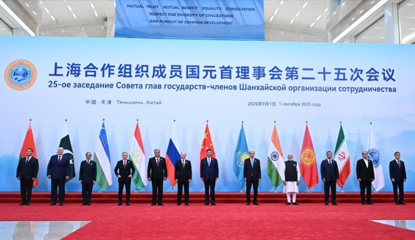 عراقجی يكشف سبب 'غياب' الرئيس بزشكيان عن الصورة التذكارية لقادة قمة شنغهاي
