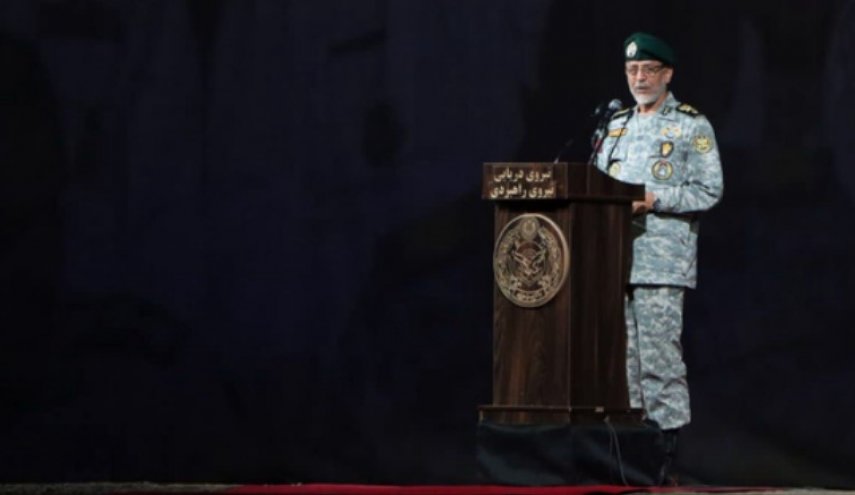 الأدميرال سياري: الجيش وحرس الثورة على أهبة الاستعداد