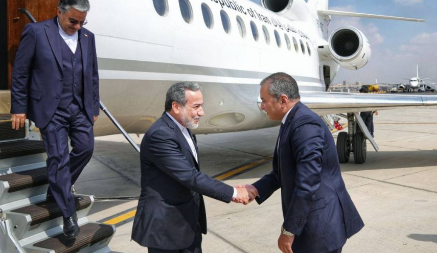 وزير الخارجية الإيراني يصل إلى القاهرة